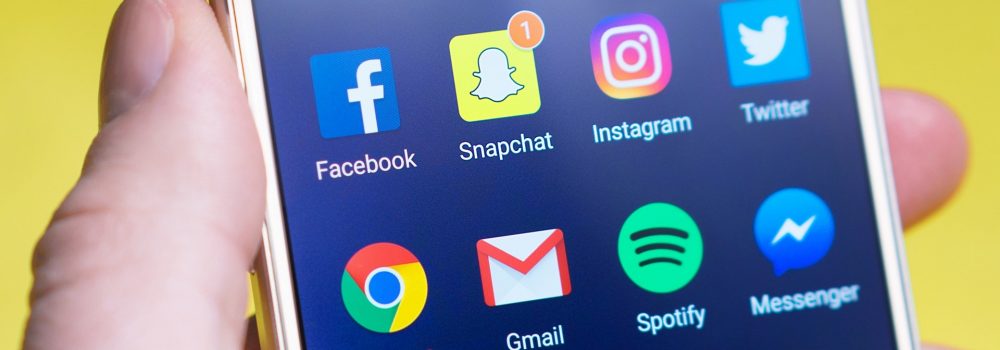 réseaux sociaux smartphone avec réseaux sociaux